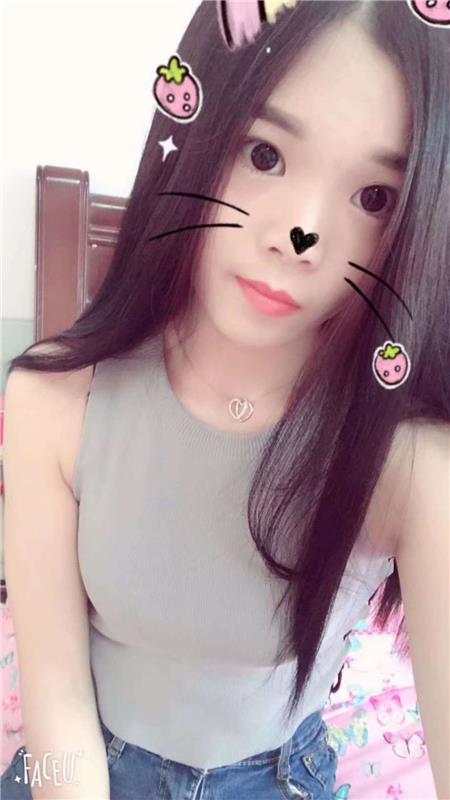 胸大 淫荡小妹