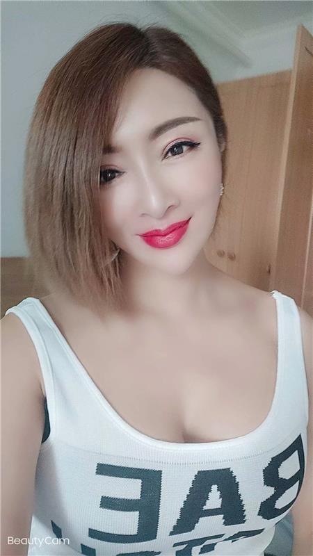 帝都性价比之王！36D巨骚浪货