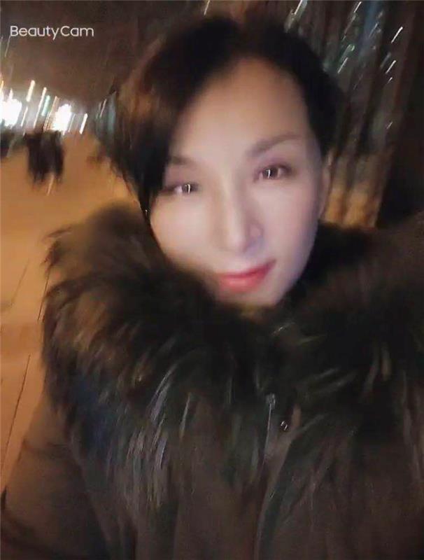 极品熟女家庭式大保健，按摩保养打炮一条龙
