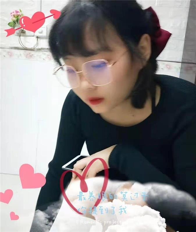 下面水多的兼职妹子