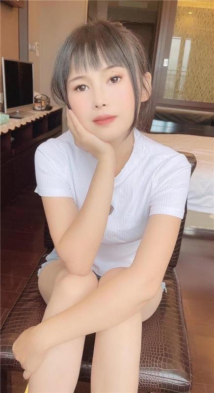 广州白云大胸兼职楼凤妞晓妮