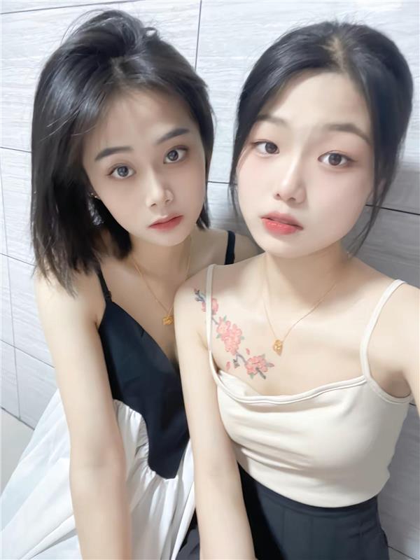 性感私奴双飞场