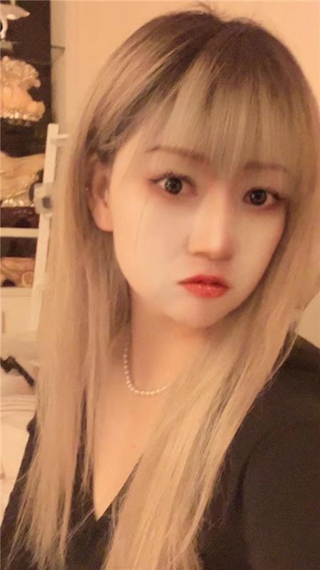 真人真照大奶妹