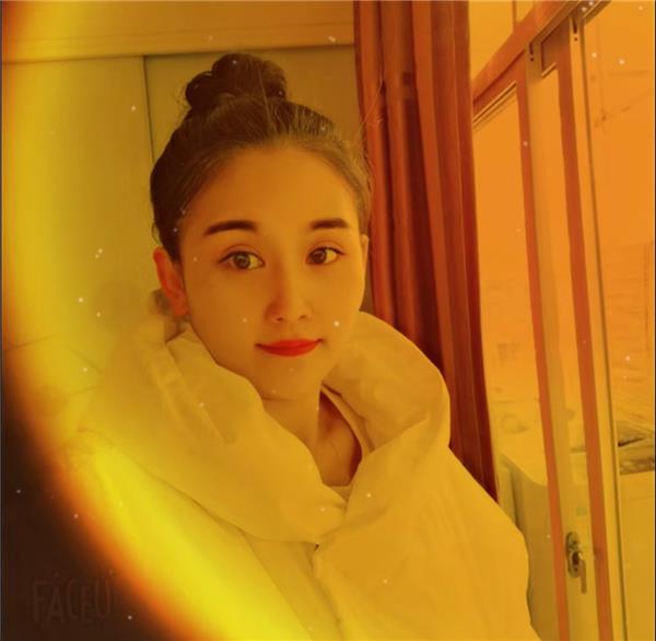  河西知雅闺蜜桃小妖