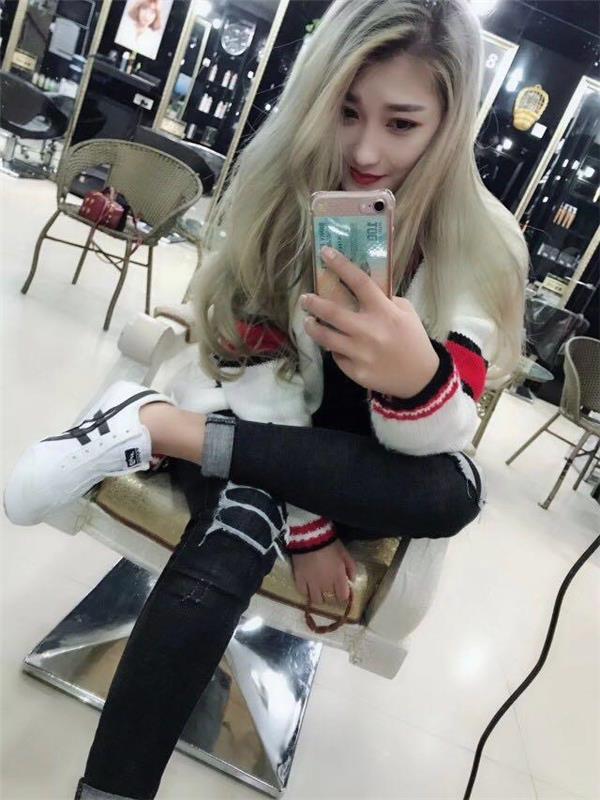 身材服务很好的少妇