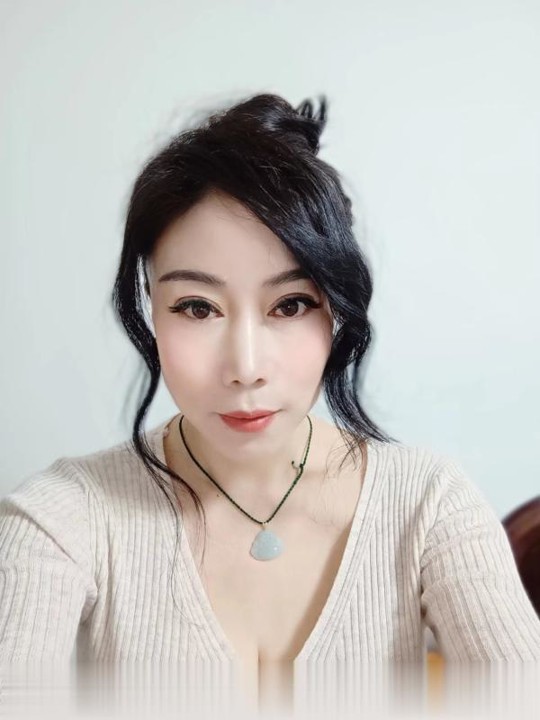 油坊桥大胸美女