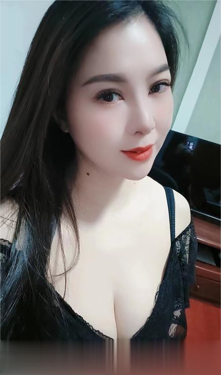 成都美胸少妇雪梨