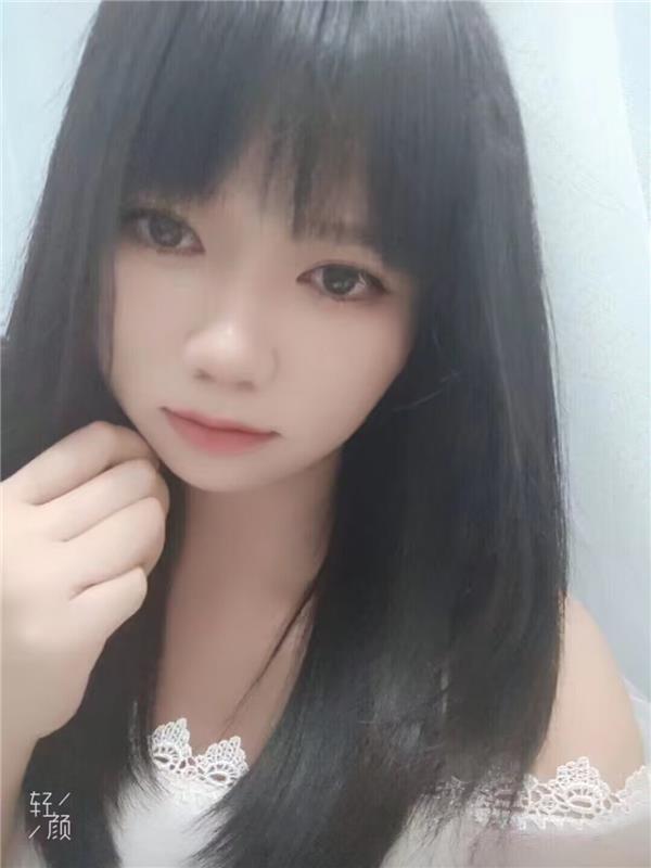 坪洲大胸妹小雪