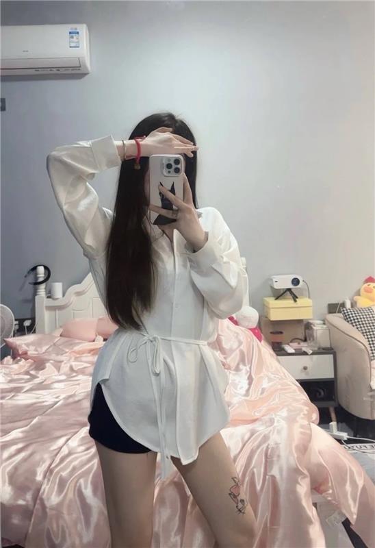 性感火辣大长腿梦梦