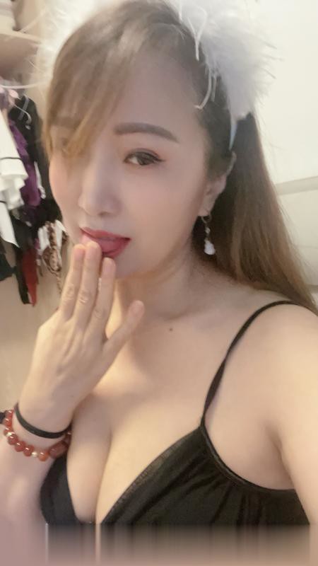 温柔体贴的大胸熟女