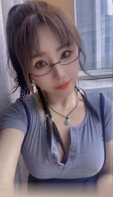 明月路少妇.
