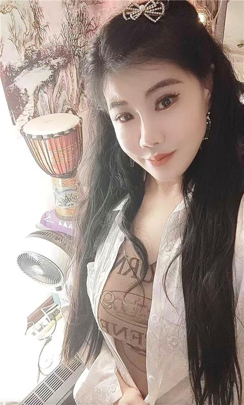 本市大奶子甜璐璐