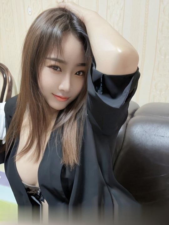 成都粉乳妹子馨儿