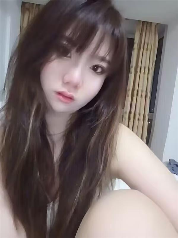 河东小婊砸梨型身材