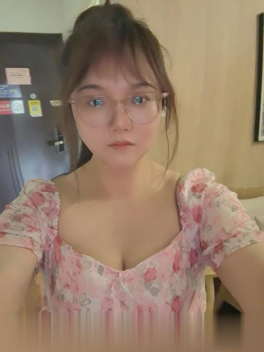 合肥眼睛妹回来了