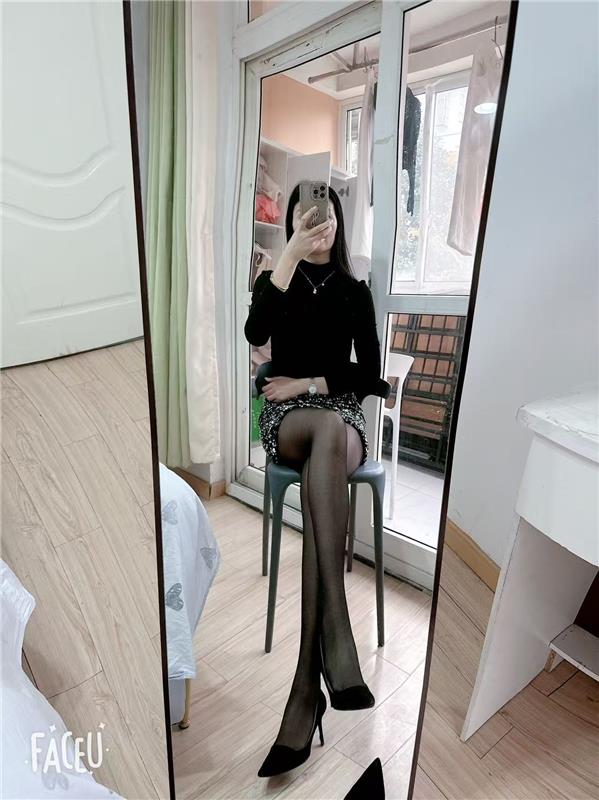 马群丝足推油小姐姐