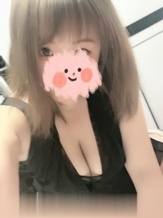 闵行大胸妹子