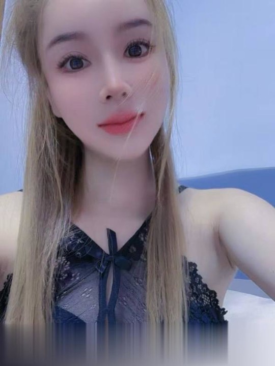 江阴肤白颜值妹子