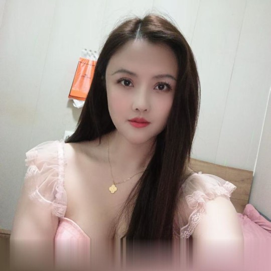 西乡美乳李一桐