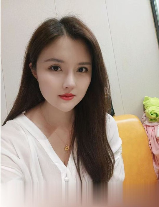 西乡美乳李一桐