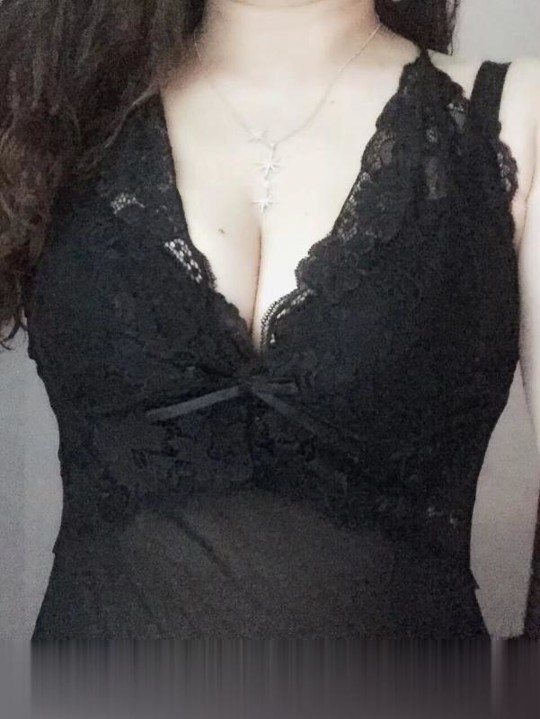 返食花果园尤物珊珊