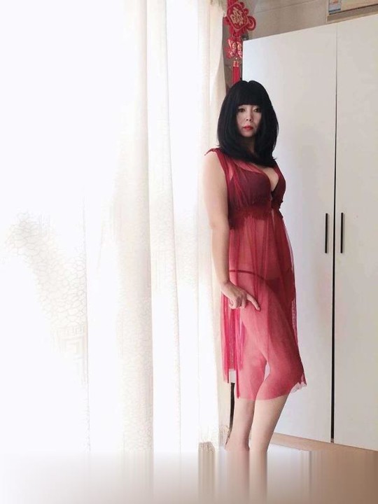 天河丝袜诱惑雅雅