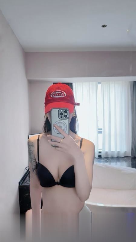 性价比超高美女铭铭