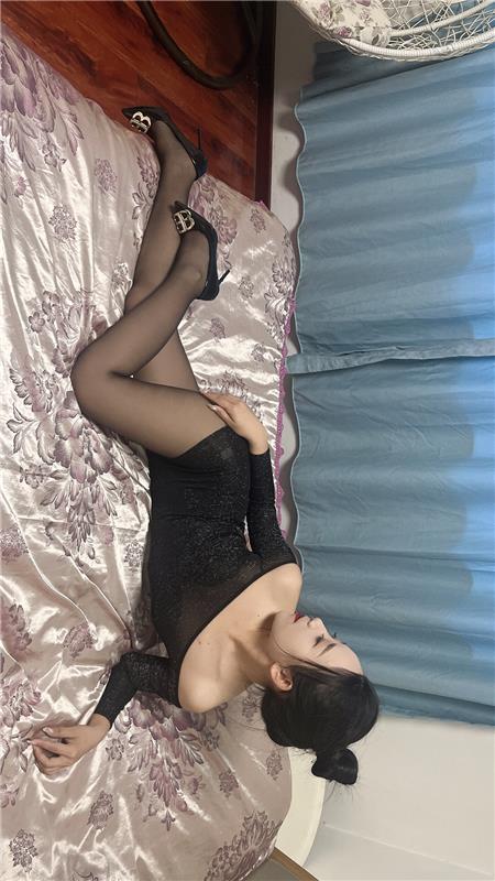 昕昕妹子娇小可爱