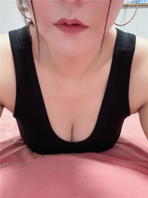 拱墅丝袜高跟风骚熟女