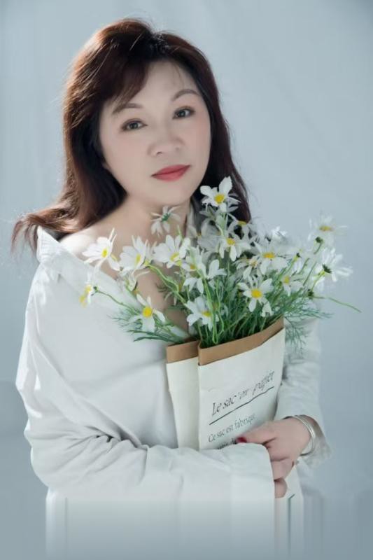 丰满迷人川妹子