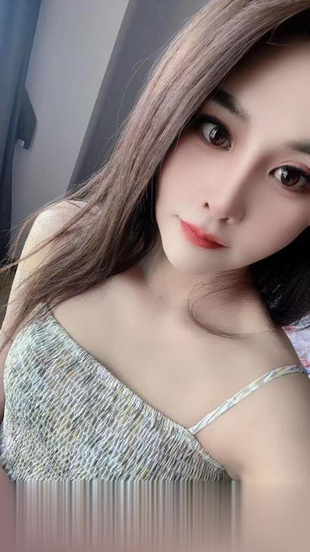 滨海邻家小姐姐