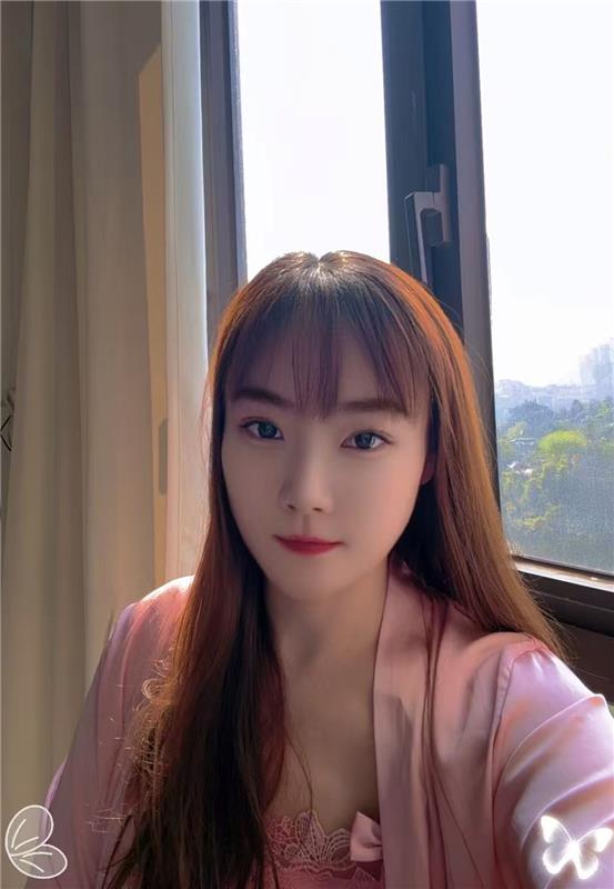 温柔可人秦老师