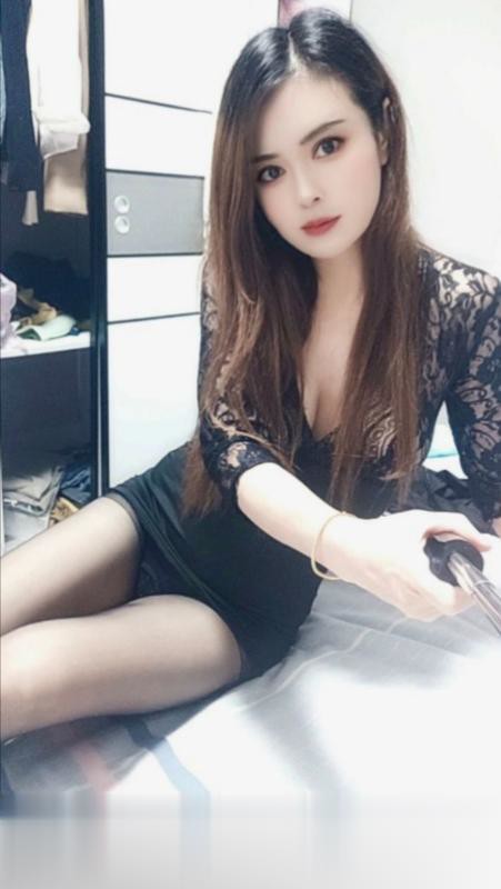 虎丘长腿性感美女