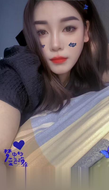 大胸大屁股骚货