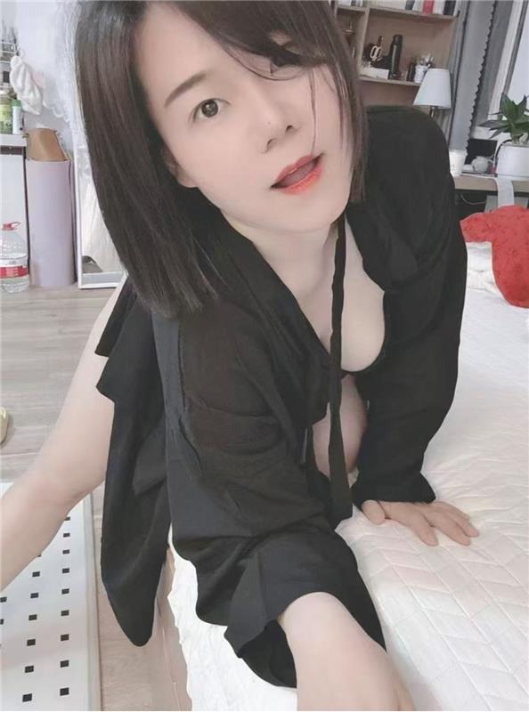 光谷天然美乳妹子