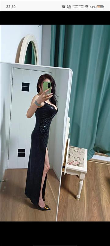 分享一个大奶服务好的骚妇