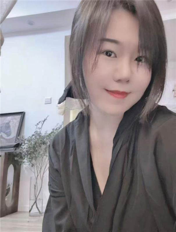 光谷天然美乳妹子