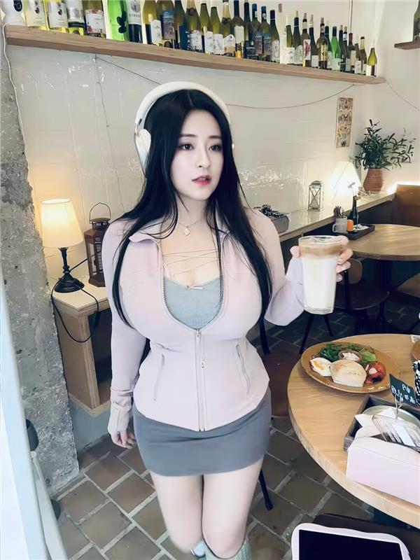 奉贤童颜巨乳妹妹