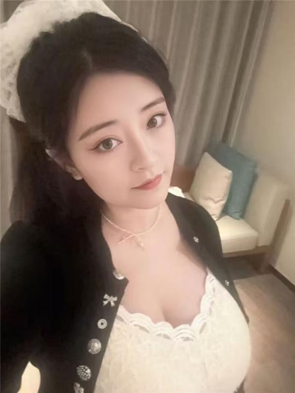 奉贤童颜巨乳妹妹