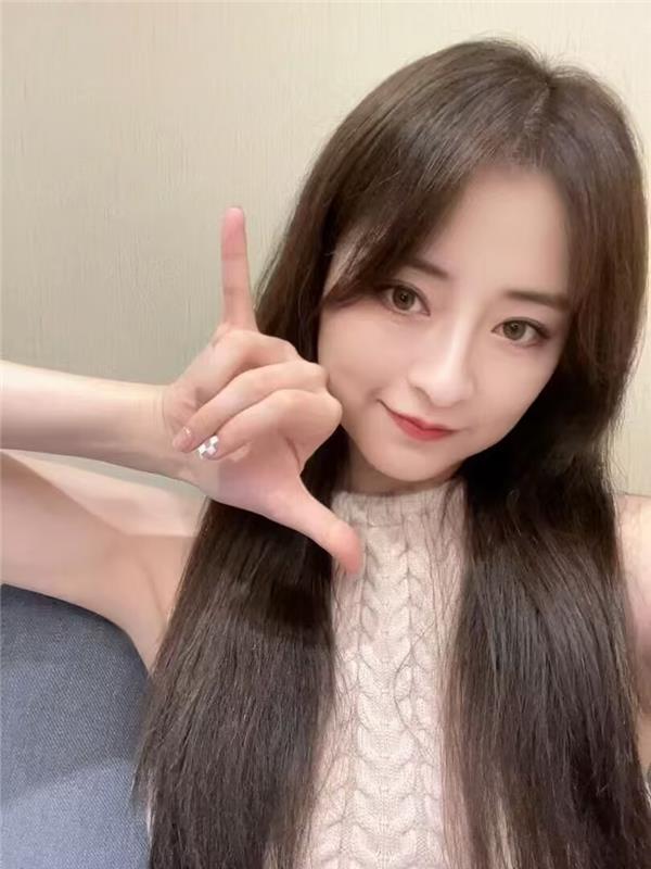 奉贤童颜巨乳妹妹