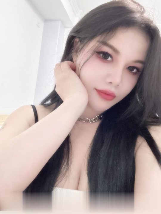 蜜桃臀情趣母狗骚女