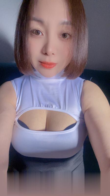 南门大屁股少妇