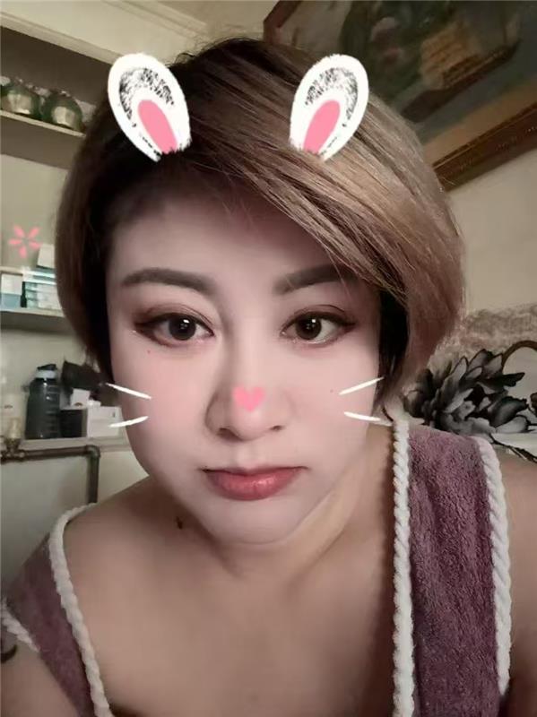 体验东北少妇小坦克