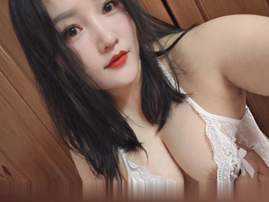 巨臀泄气重庆妹