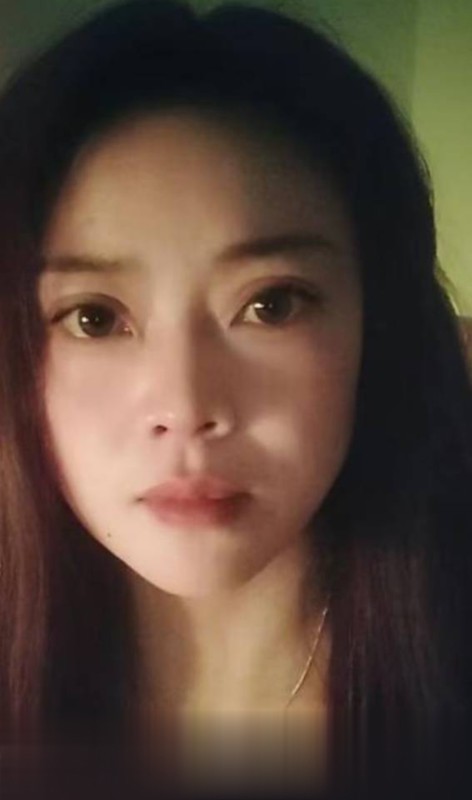 南京丁家庄一线天少妇