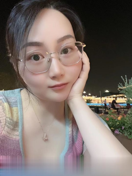 太仓巨乳兼职少妇