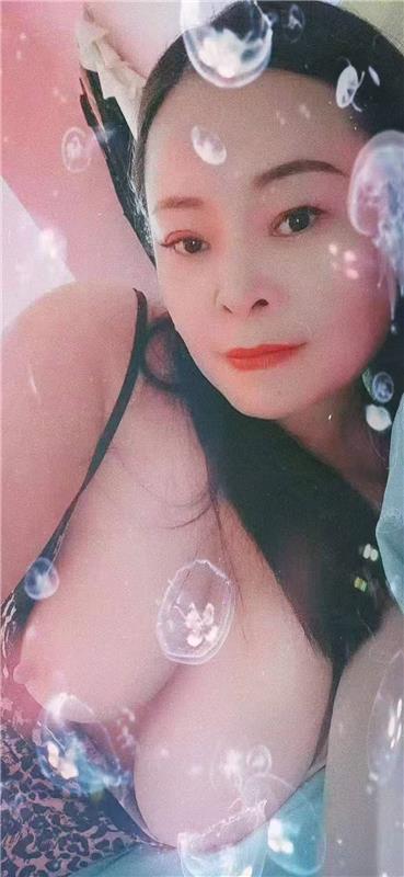 沙坪坝熟女泄火姐姐，姿势配合