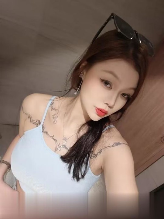 气质优雅大胸朵朵