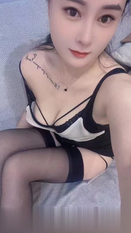 长腿静静御姐胸大