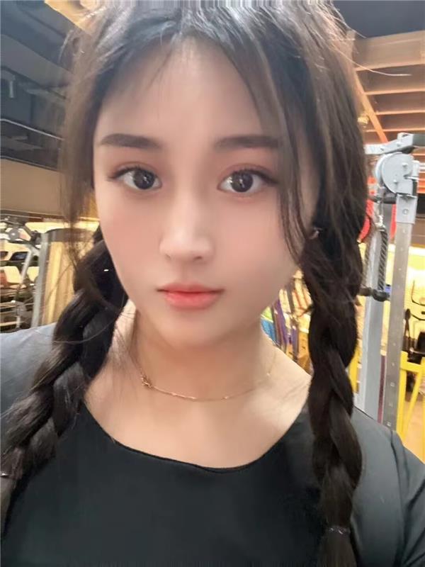 拱墅蜜桃臀刘念